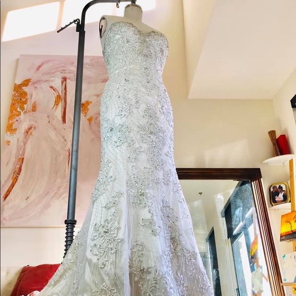 Mermaid hand beaded Wedding Dress with train - Picture 1 of 4